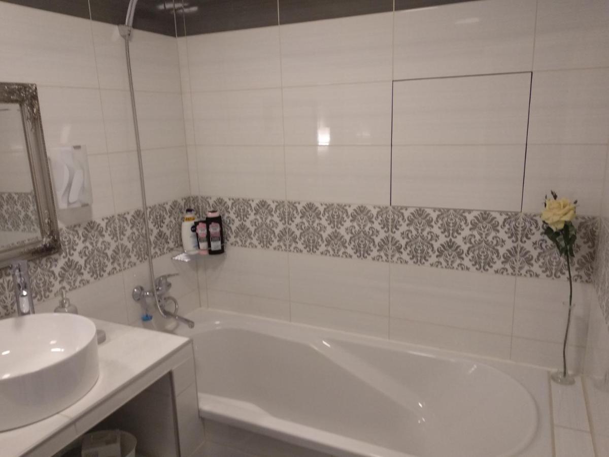 Appartment New In Center モギリョフ エクステリア 写真